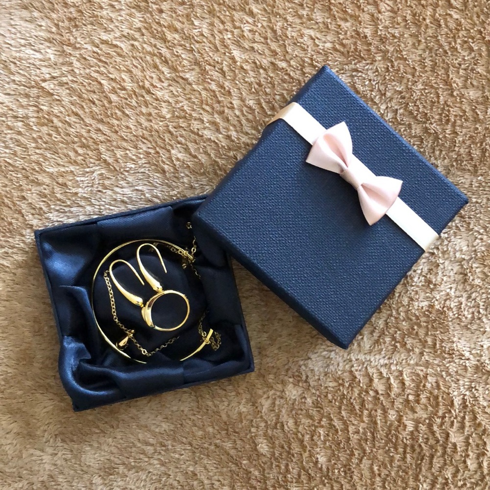 🌟NWT🌟 One size fits all Raindrop Jewelry Set - Picture 2 of 3